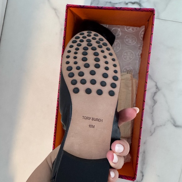 Tory Burch Black and Cream Leather ballet Loafers shoes size 10 - Picture 6 of 9